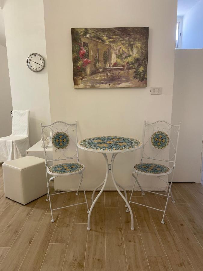 Salentina White House Bed & Breakfast เลชเช ภายนอก รูปภาพ